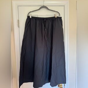 Black midi skirt
